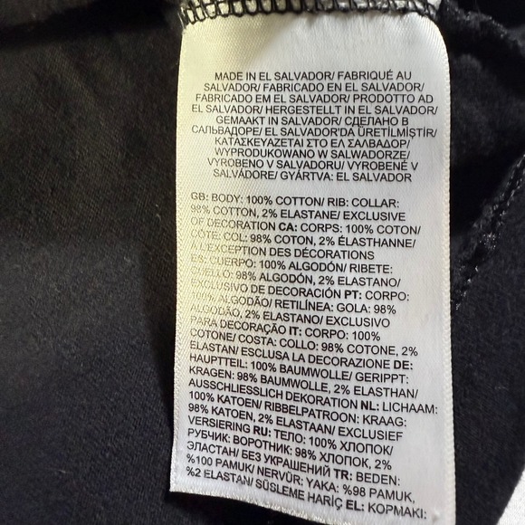 The North Face Womens Black Graphic Logo T-Shirt Size M Short Sleeve Cotton Tee - Picture 5 of 7